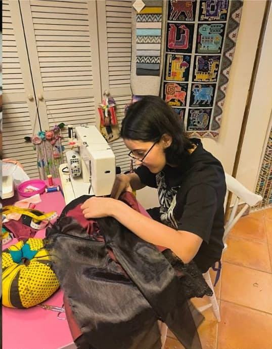 Working a dark cloth
