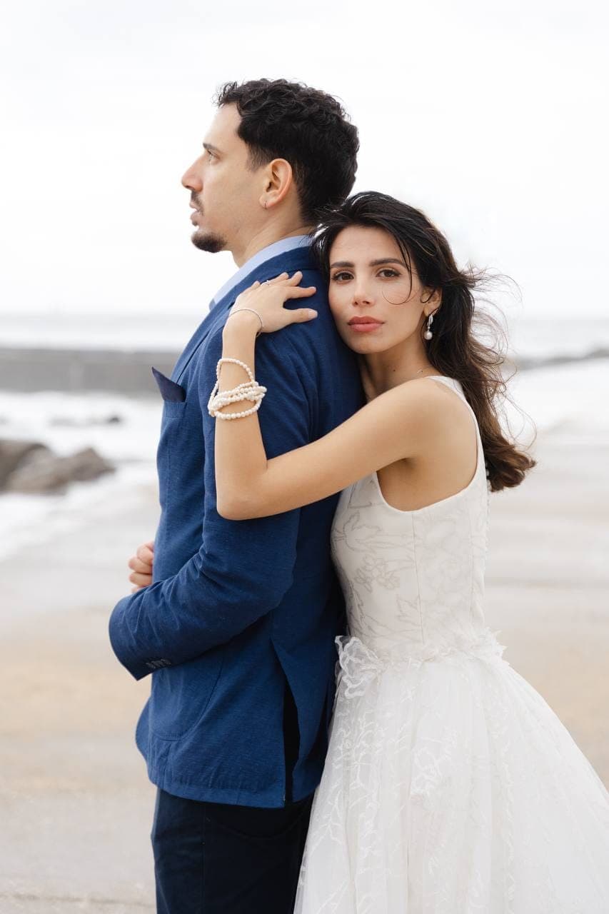 Embrace at the water's edge