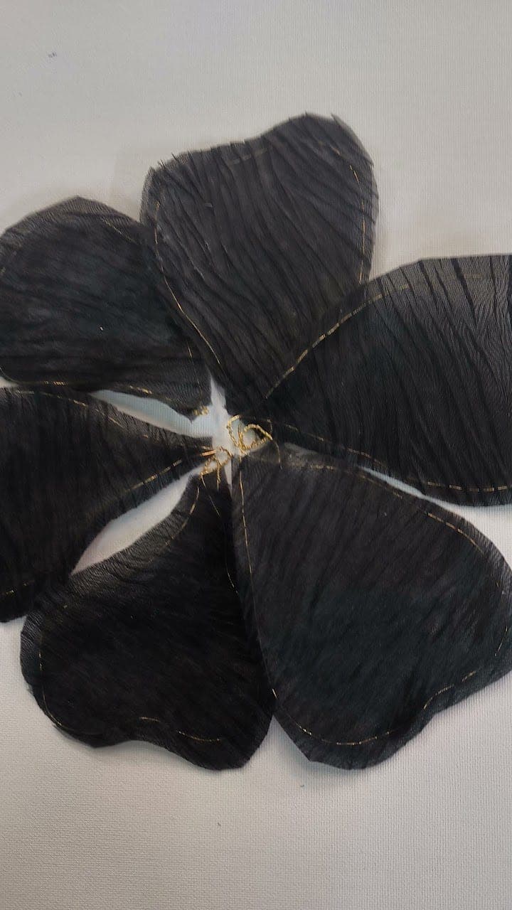 Cut petals before assembly