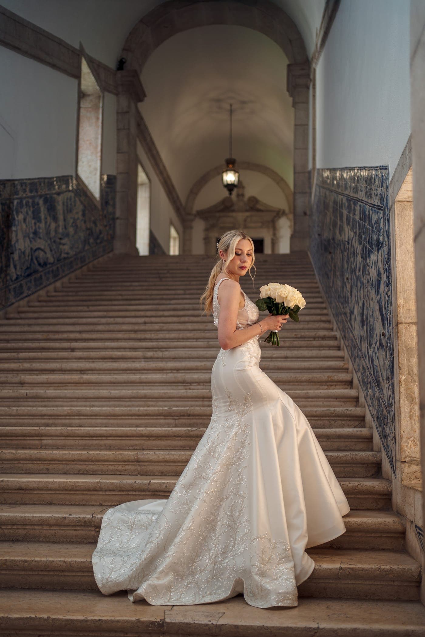 On the azulejo staircase